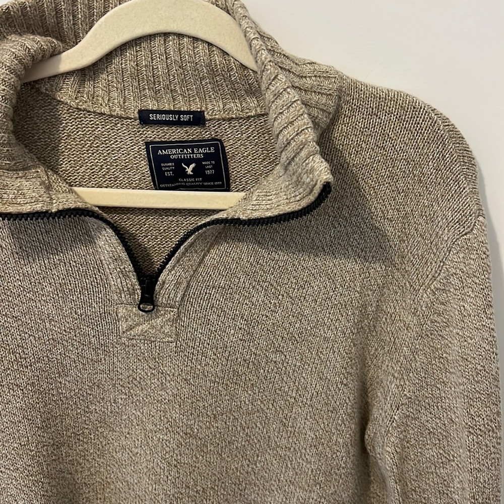 American Eagle Sweater
